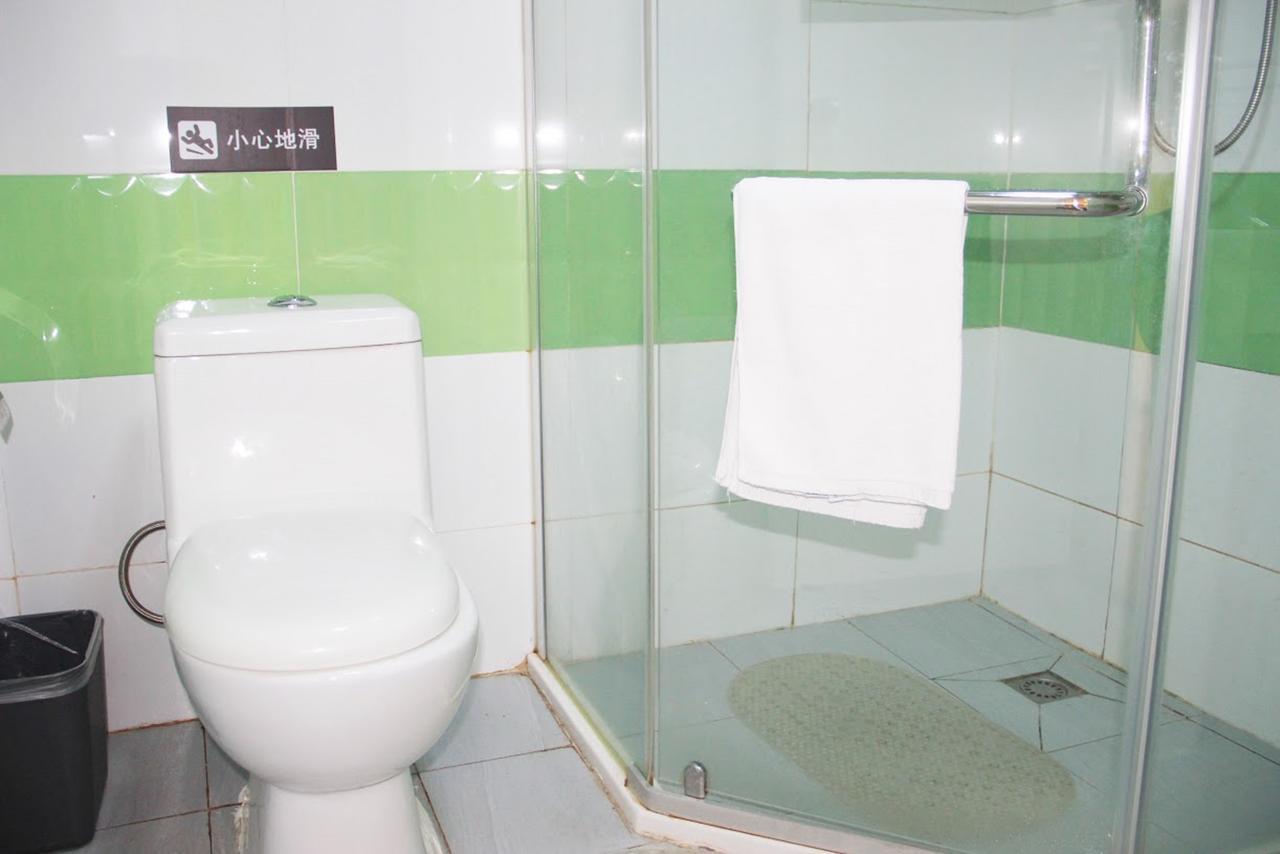 7Days Inn Hui Zhou Chen Jiang Avenue Huizhou  Exterior foto